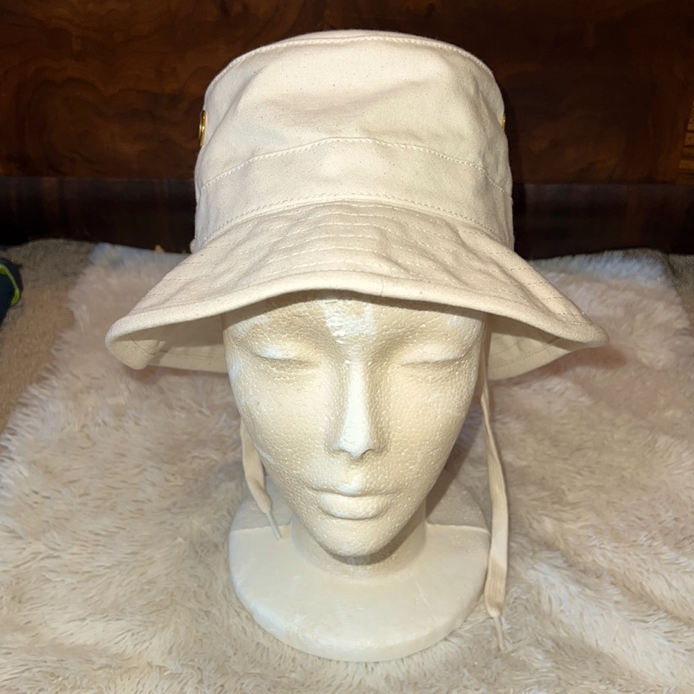 ICONIC TILLEY HAT